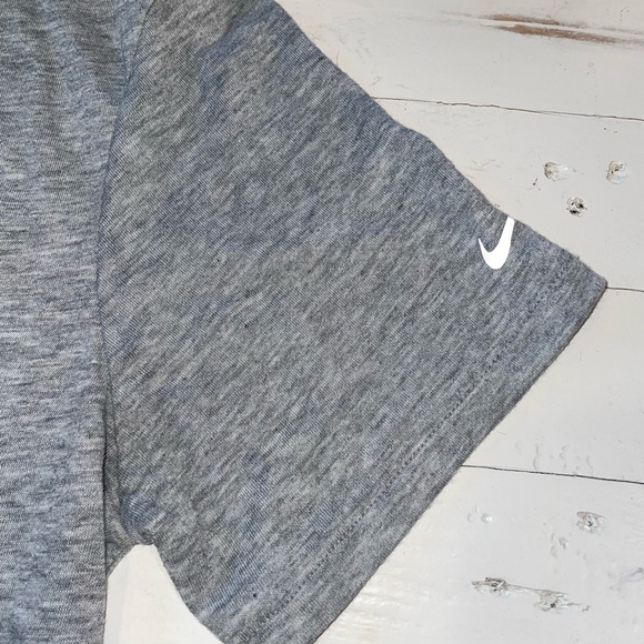 3 for $30 The Nike Tee - Picture 3 of 5